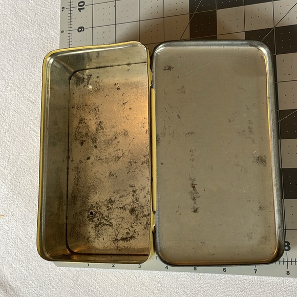 Benson's vintage candy tin, Queen Mary, English Toffee Favourites, hinged lid - Picture 12 of 14